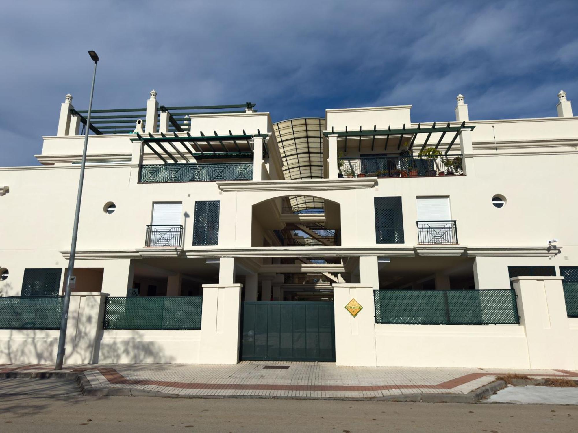 Bajo Con Terraza En Lorcrimar V